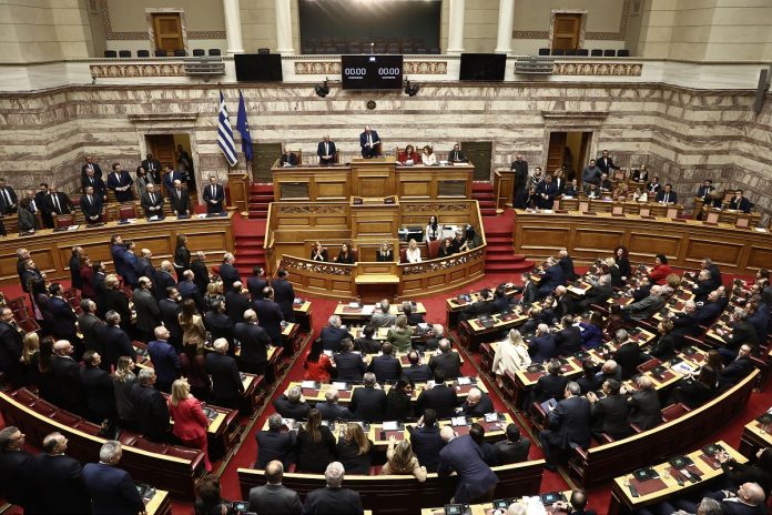 Βουλή: Εγκρίθηκε το νομοσχέδιο για την οδική ασφάλεια