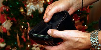 Χριστούγεννα: Η δύσκολη άσκηση με την ακρίβεια σε θέρμανση, σούπερ μάρκετ και γιορτινό τραπέζι