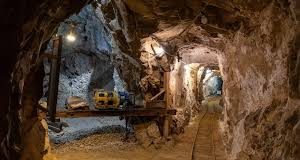 Κίνα: Εντοπίστηκε το μεγαλύτερο κοίτασμα χρυσού στην ιστορία της χώρας – Στους 1.444 τόνους τα εκτιμώμενα αποθέματα