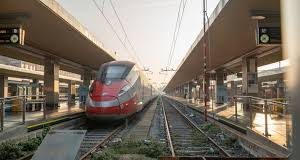 Παραλύει σήμερα η Ιταλία: Πέντε συνδικάτα απεργούν κατά του προϋπολογισμού της κυβέρνησης Μελόνι