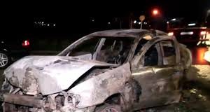 Αυτοκίνητο έπεσε σε κολόνα και τυλίχθηκε στις φλόγες στη Θεσσαλονίκη – Σώθηκε η οδηγός