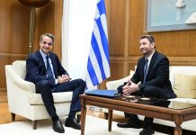 Γιατί ο Μητσοτάκης θέλει να πιει μπύρα με τον Ανδρουλάκη;