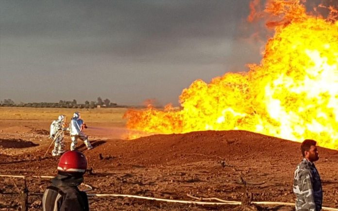 Συρία: Iσχυρή έκρηξη σε διυλιστήριο πετρελαίου στην πόλη Ντέιρ αλ-Ζορ (VIDEO)
