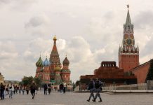 Ρωσία: Γιατί αυτοπυρπoλήθηκε στην Κόκκινη Πλατεία διευθυντής εργοστασίου όπλων