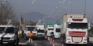 Αναστέλλεται η απεργία των ιδιοκτητών φορτηγών