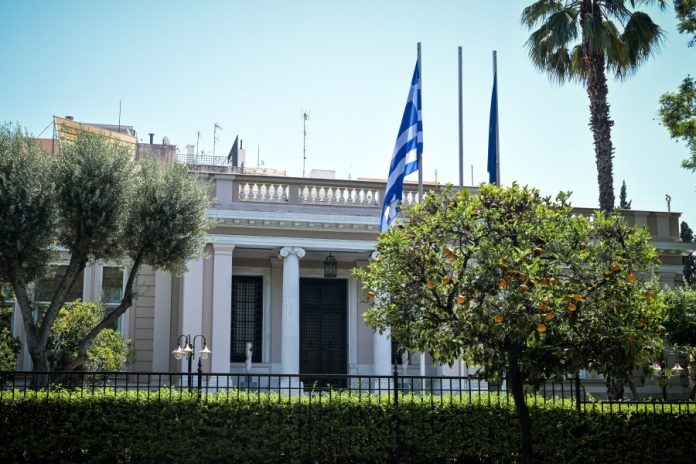 Το νέο υπό διαμόρφωση πολιτικό σκηνικό προβληματίζει την κυβέρνηση