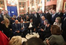 Το ενδεχόμενο κυβέρνησης χωρίς τον Μητσοτάκη και τα σενάρια για Βενιζέλο