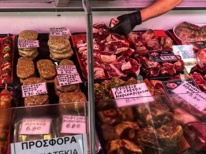 Οι κρεοπώλες στο πλευρό των αγροτών: Ανακοίνωσαν λουκέτο την Κυριακή