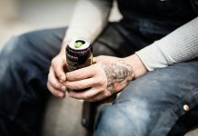 Απόλυτα υγιής άνδρας υπέστη εγκεφαλικό και μόνιμες βλάβες λόγω ενεργειακών ποτών