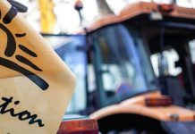 Γαλλία: Και οι Γάλλοι αγρότες στα μπλόκα