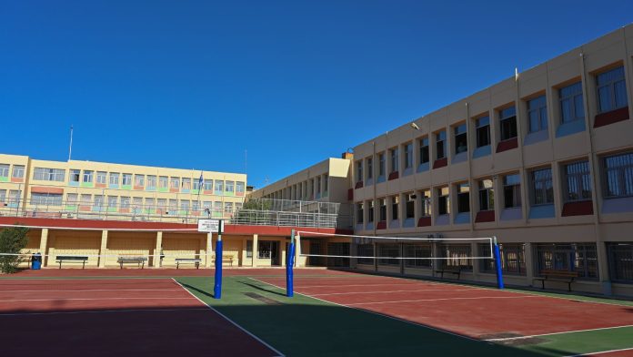 Ερμιόνη: 30 κρούσματα γαστρεντερίτιδας σε γυμνάσιο – Έκλεισε προληπτικά το σχολείο