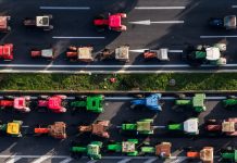 Ρωγμές στη Ν.Δ: Αγρότες, ΟΠΕΚΕΠΕ και ο φόβος πολιτικής αποσταθεροποίησης