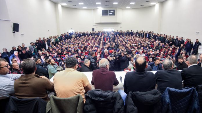 «Όχι» αγροτών στη συνάντηση με Μητσοτάκη – Κλιμακώνουν τις κινητοποιήσεις τους