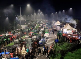 Τζέλας και Αλειφτήρας στο Dnews: «Αδιάβαστος ο Μητσοτάκης» – Κλιμάκωση αποφασίζουν στη Νίκαια οι αγρότες