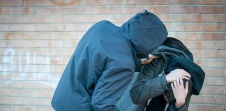 Ίλιον: Ανήλικος έπεσε θύμα αρπαγής, ξυλοδαρμού και ληστείας από τριμελή συμμορία