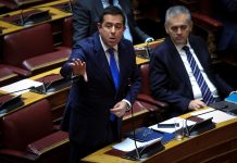 Άγρια κόντρα για το αγροτικό στη Βουλή: «Τελείωσε το λεφτά υπάρχουν» – «Ξεφτιλίζετε τους αγρότες με τους “Φραπέδες”»