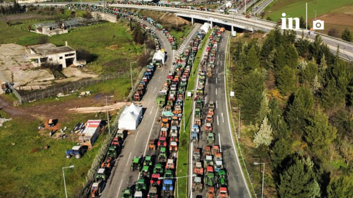 Στο μπλόκο της Νίκαιας: Ξεκάθαροι οι αγρότες απέναντι στις διασπαστικές κινήσεις που «αγκάλιασε» το Μαξίμου