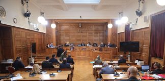 Διευκρινίσεις μετά τη βόμβα για το «μαύρο» στις τηλεοπτικές μεταδόσεις των Εξεταστικών