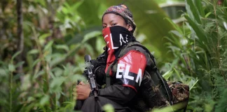 Απαγόρευση κυκλοφορίας σε περιοχές της Κολομβίας που ελέγχουν ανακοίνωσαν αντάρτες του ELN, λόγω της «απειλής επέμβασης» των ΗΠΑ