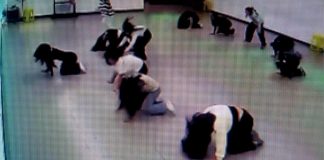 Δασκάλα χορού λιποθύμησε και οι μαθήτριες νόμισαν ότι ήταν μέρος της χορογραφίας – (VIDEO)