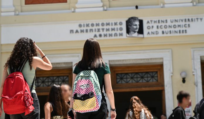 Απεργία – αποχή διοικητικών υπάλληλων στα ΑΕΙ: Δεν κάνουν διαγραφές φοιτητών