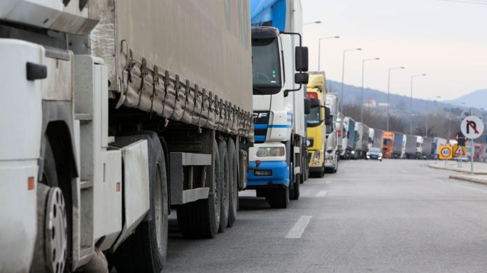 «Χειρόφρενο» τραβούν οι αυτοκινητιστές από τις 21 Δεκεμβρίου – Ζητούν συνάντηση με την κυβέρνηση