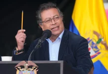 Ο Πέτρο ζητά έρευνα για δύο πτώματα στα σύνορα με τη Βενεζουέλα: «Ίσως σκοτώθηκαν από αμερικανικό βομβαρδισμό»