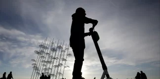 Θεσσαλονίκη: Σπείρα ανηλίκων έκλεβαν ηλεκτρικά πατίνια στο κέντρο της πόλης