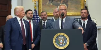 Η κυβέρνηση Τραμπ επιβεβαιώνει πως διενεργεί έρευνα για πιθανούς θανάτους οφειλόμενους στα εμβόλια κατά της COVID