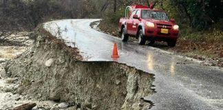 Κοζάνη: Υπερχείλισε το ρέμα της Λάφιστας στο Βελβεντό – Αποκλεισμένες κοινότητες και κτηνοτροφικές μονάδες