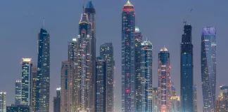 Ισχυρές καταιγίδες απειλούν το Ντουμπάι: Η αστυνομία καλεί τους κατοίκους να αποφεύγουν τις μετακινήσεις-(VIDEO)