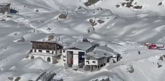 Ατύχημα με τελεφερίκ στην Ιταλία: Τέσσερις τραυματίες, εγκλωβίστηκαν 100 άτομα στα 2.800 μέτρα