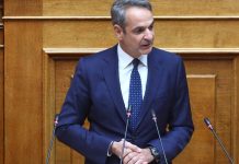 Η πίεση των δημοσκοπήσεων οδηγεί την κυβέρνηση να ικανοποιήσει αιτήματα των αγροτών