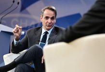 Τραμπούκοι οι αγρότες για τον πρωθυπουργό που του απαντούν παραμένοντας στα μπλόκα