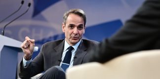 Τραμπούκοι οι αγρότες για τον πρωθυπουργό που του απαντούν παραμένοντας στα μπλόκα