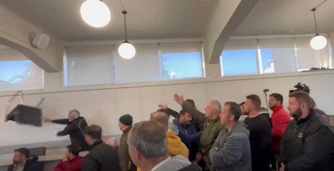 perifereia_tripoli_karekla_agrotis