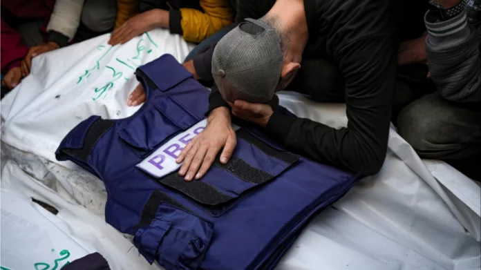 Παλαιστίνιος δημοσιογράφος νεκρός σε πλήγμα του Ισραήλ στη Γάζα