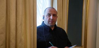 Μυστικές συναντήσεις μεταξύ του FBI και του διαπραγματευτή της Ουκρανίας στη σκιά του σκανδάλου διαφθοράς αποκαλύπτει η Washington Post