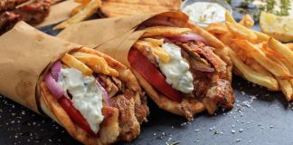 Σουβλάκι όπως… χαβιάρι – Ακόμα και τα 6 ευρώ φτάνει η τιμή του