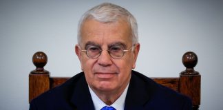 Επέμβαση της ΕΛΑΣ στα μπλόκα των αγροτών θέλει ο Σιμόπουλος: Να τελειώνει αυτή η ιστορία ακόμη και με τη βία