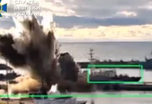Δείτε βίντεο: Η στιγμή που η Ουκρανία καταστρέφει ρωσικό υποβρύχιο στο λιμάνι του Νοβοροσίσκ με υποθαλάσσια drones