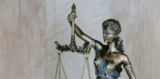 Οι δικηγόροι έστειλαν σαφές πολιτικό μήνυμα