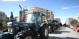 Έδεσσα: Νέο αγροτικό μπλόκο στην είσοδο της Αριδαίας – (VIDEO)