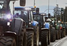 Οι αγρότες στους δρόμους – Πάνω από 8.000 τρακτέρ στα μπλόκα: «Δίνουμε αγώνα επιβίωσης»