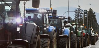 Οι αγρότες στους δρόμους – Πάνω από 8.000 τρακτέρ στα μπλόκα: «Δίνουμε αγώνα επιβίωσης»