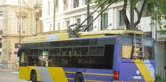 Πειραιάς: Ξεκινάει σήμερα η απομάκρυνση των καλωδίων των τρόλεϊ