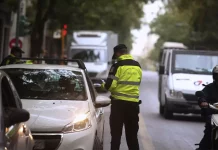 Χαλκιδική: Προφυλακίστηκε ο υπαστυνόμος της Τροχαίας που κατηγορείται ότι έπαιρνε μίζες για να σβήσει πρόστιμα – Ελεύθεροι οι δύο αρχιφύλακες