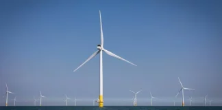 ΗΠΑ: Αναστέλλονται οι άδειες κατασκευής πέντε θαλάσσιων αιολικών πάρκων γιατί συνιστούν «απειλή για την εθνική ασφάλεια»