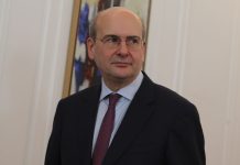 Μπουρλότο Χατζηδάκη στον ανασχηματισμό!