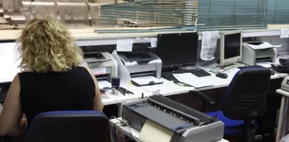 Νόμιμη η απουσία των δημοσίων υπαλλήλων που δεν θα μπορούν να προσέλθουν την Παρασκευή λόγω της κακοκαιρίας